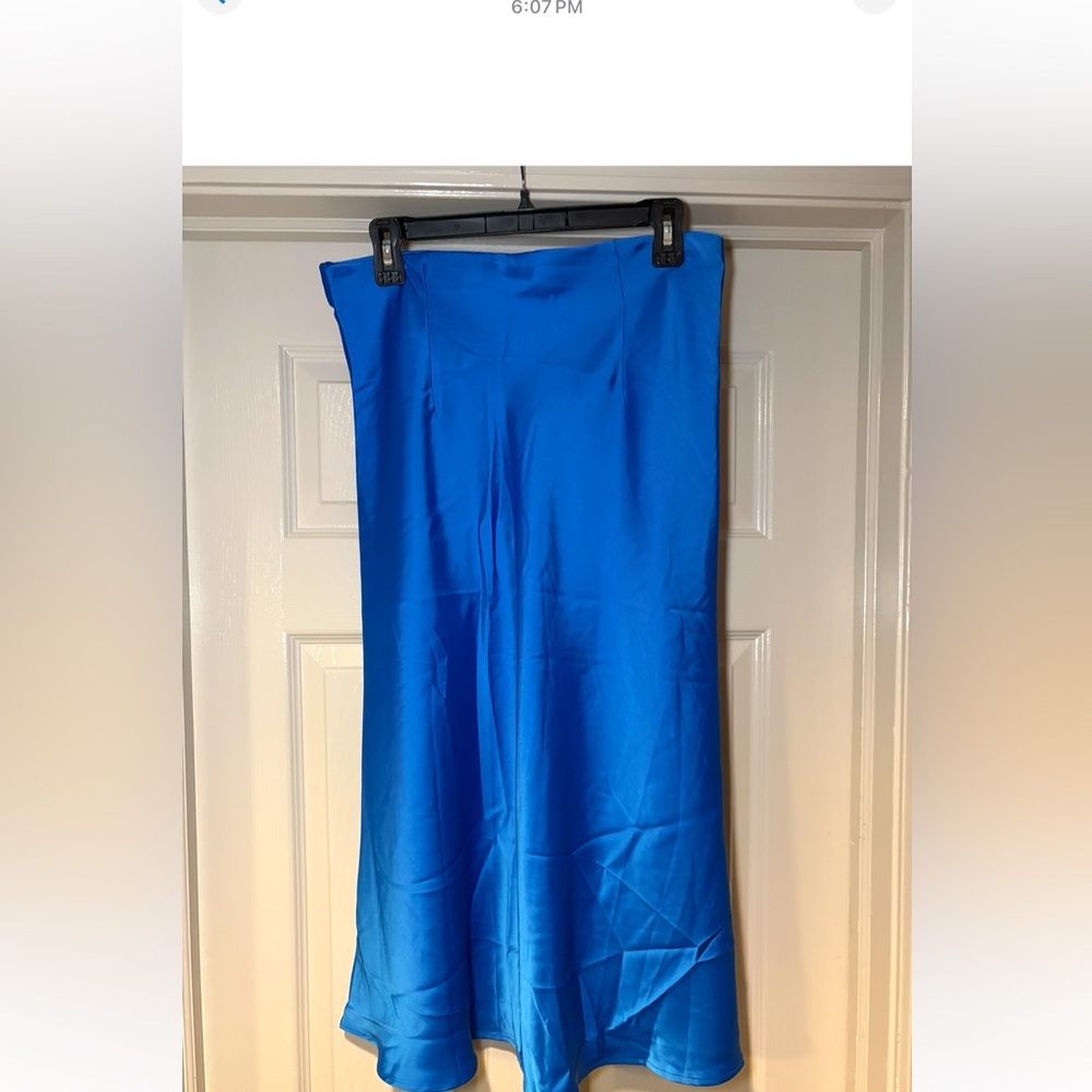 NWT‎ Rachel Zoe Women’s Elegant Blue Midi Skirt Feminine Cut on the Bias - Picture 2 of 6